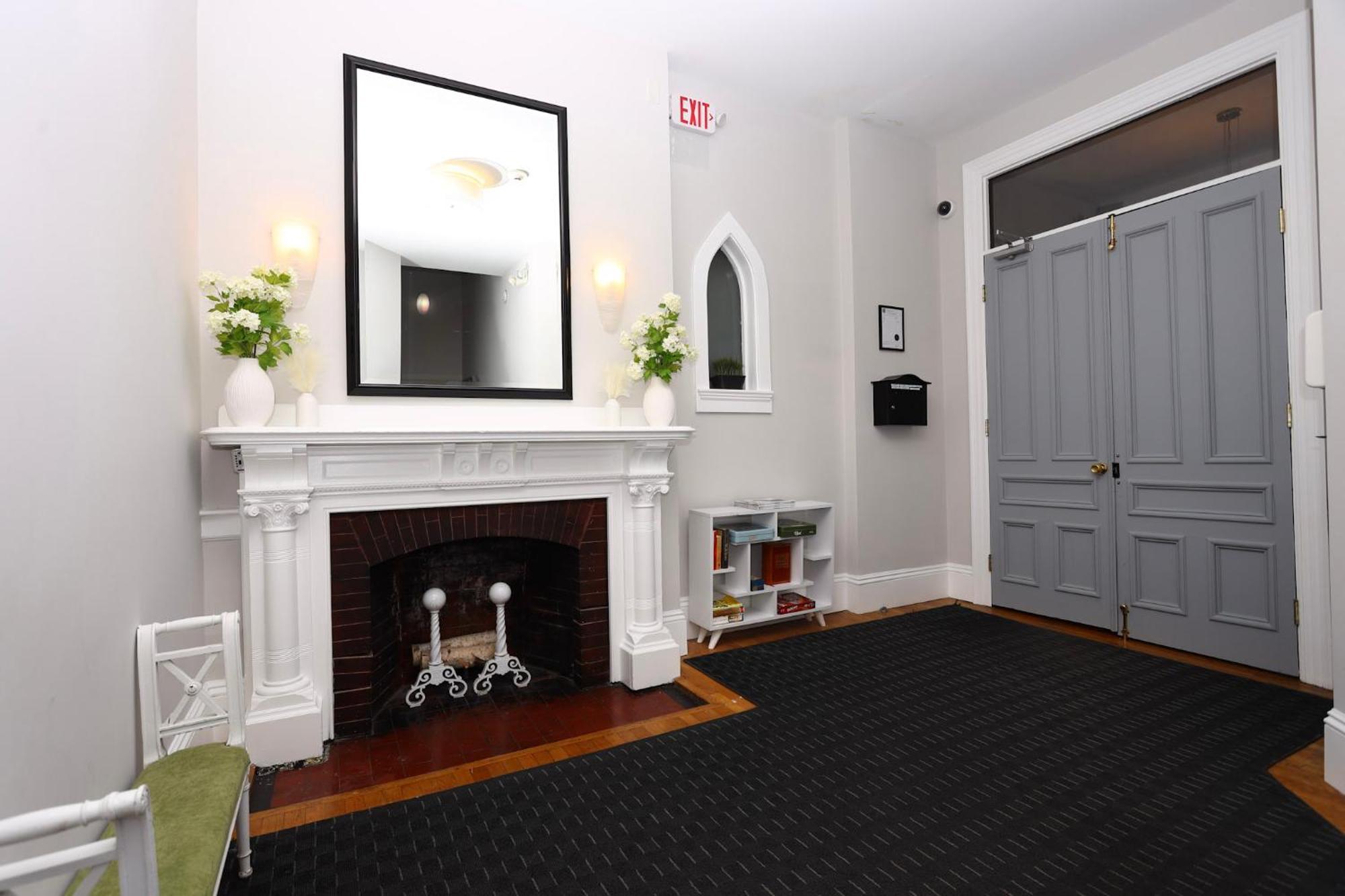 Stylish Newbury Street Studio, #4 波士顿 外观 照片