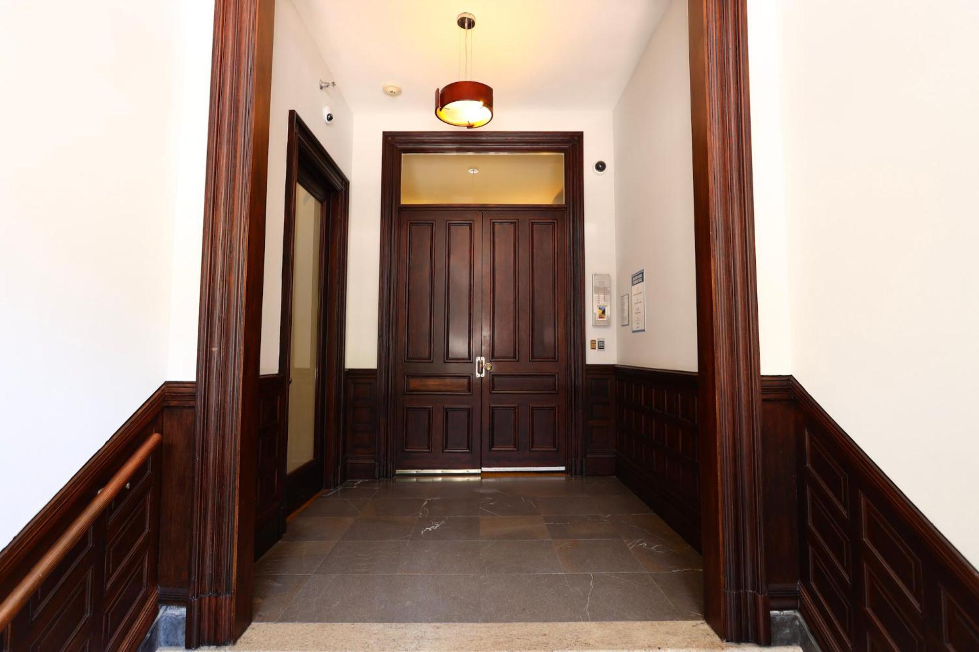 Stylish Newbury Street Studio, #4 波士顿 外观 照片