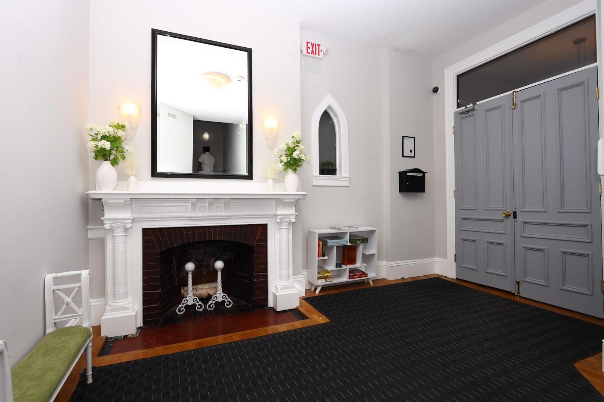Stylish Newbury Street Studio, #4 波士顿 外观 照片